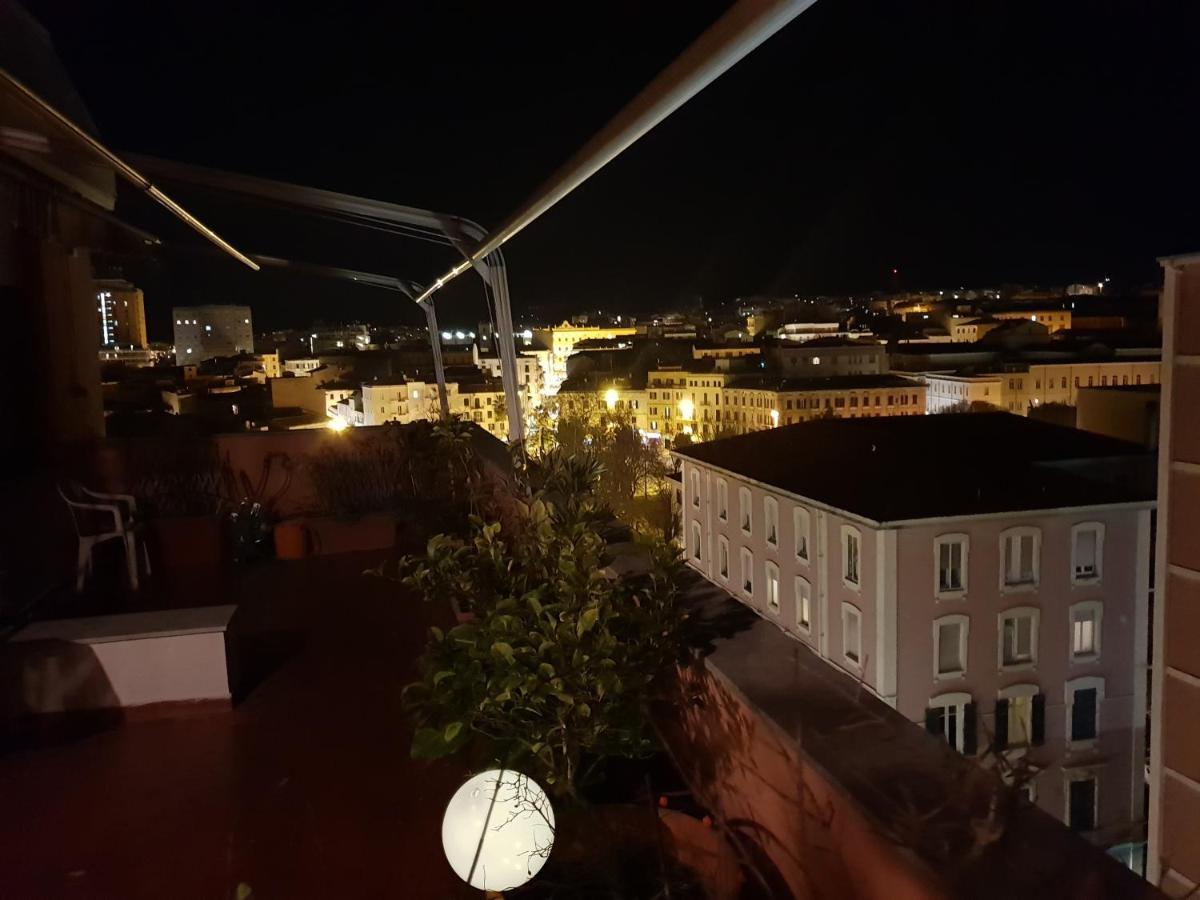 Отель La Terrazza Di Anna Сассари Экстерьер фото