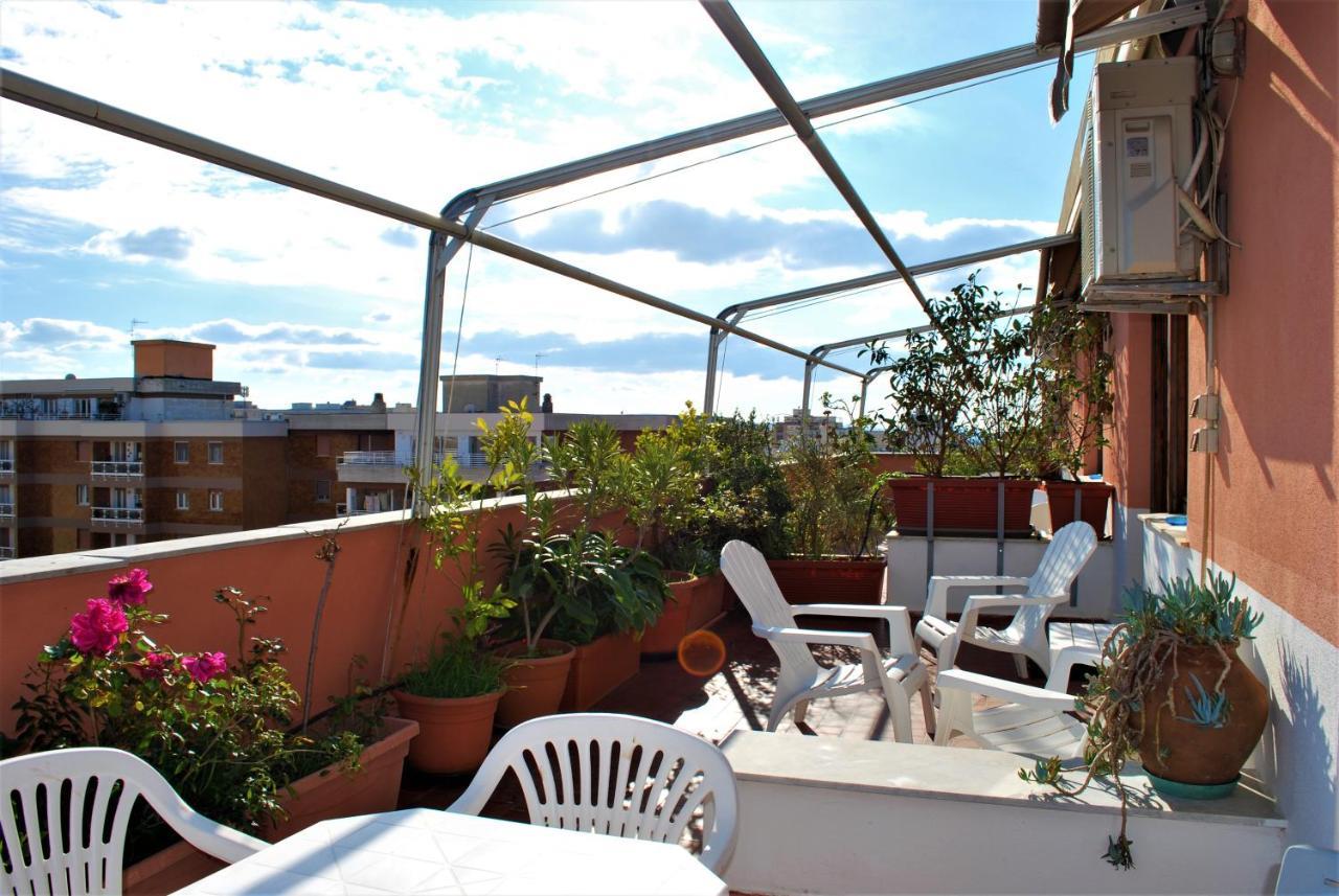 Отель La Terrazza Di Anna Сассари Экстерьер фото