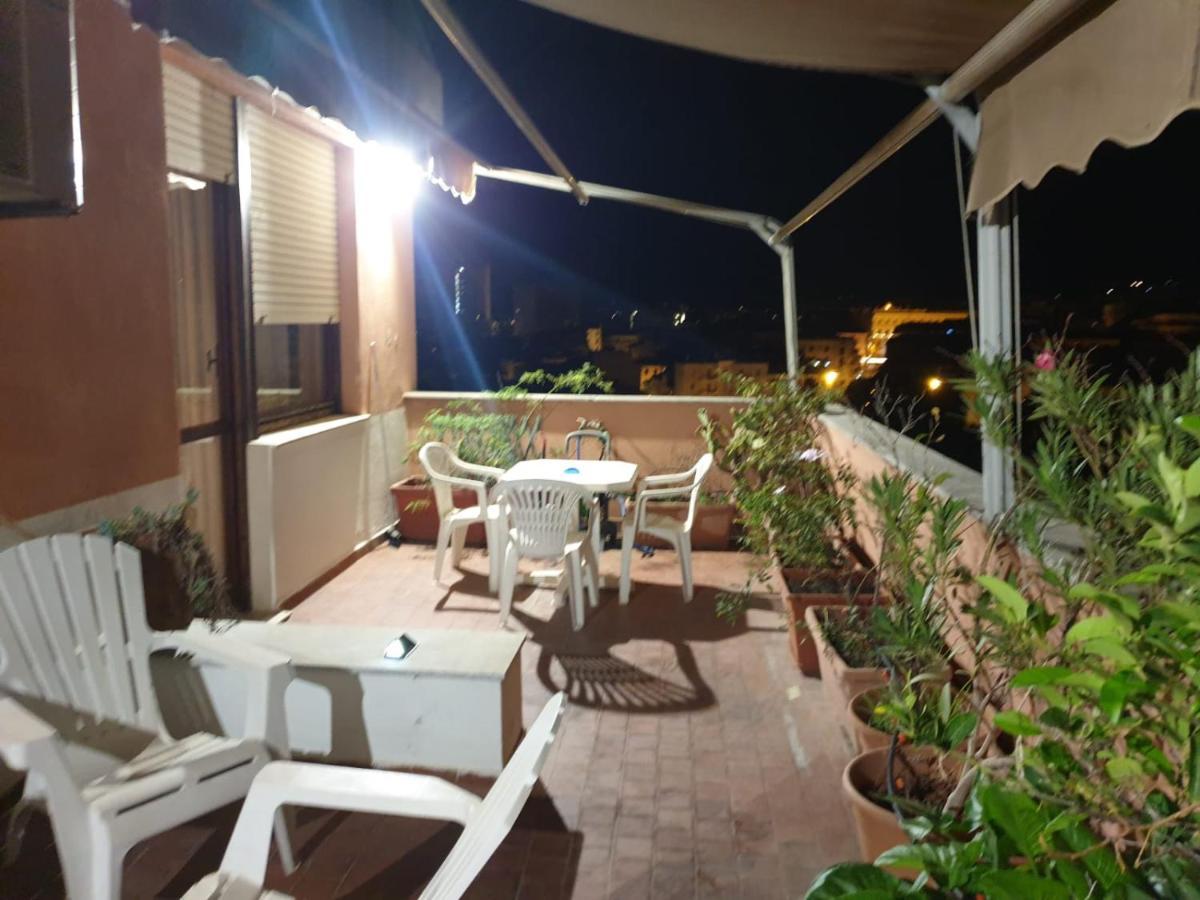 Отель La Terrazza Di Anna Сассари Экстерьер фото